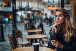 Illustration : Quelqu'un peut-il voir ma navigation Internet sur son Wi-Fi ?